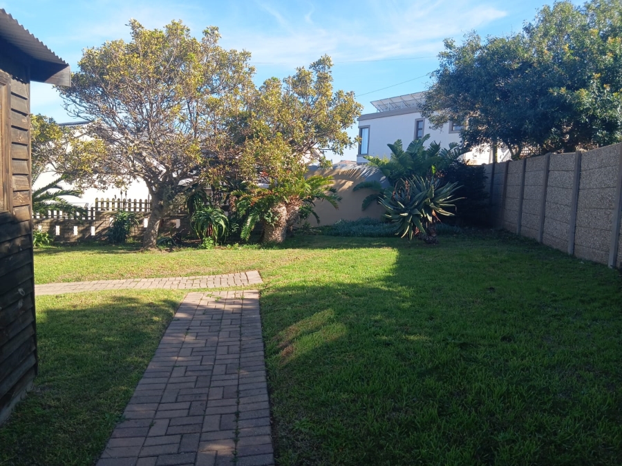 To Let 3 Bedroom Property for Rent in Dana Bay Western Cape